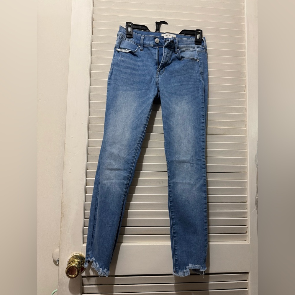 PacSun Blue Jeans Ankle Jegging Distressed Cut Off Hem EUC